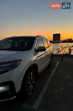 Внедорожник / Кроссовер Honda Pilot 2020 в Киеве