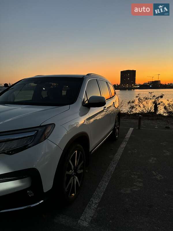 Внедорожник / Кроссовер Honda Pilot 2020 в Киеве