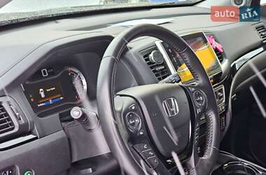 Внедорожник / Кроссовер Honda Pilot 2018 в 