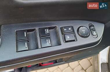 Внедорожник / Кроссовер Honda Pilot 2012 в 