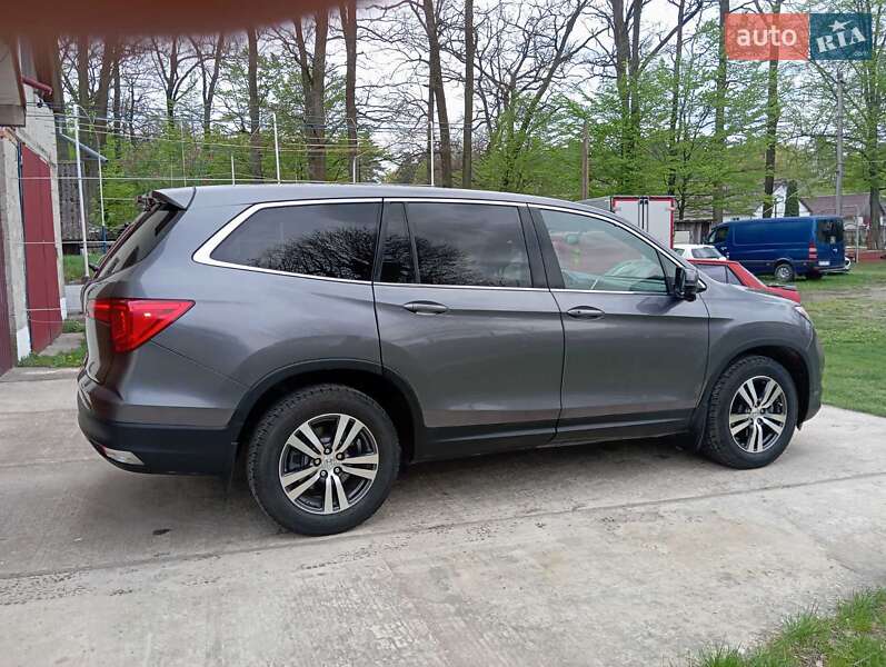 Внедорожник / Кроссовер Honda Pilot 2016 в Ровно