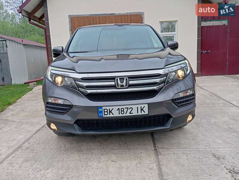 Внедорожник / Кроссовер Honda Pilot 2016 в Ровно