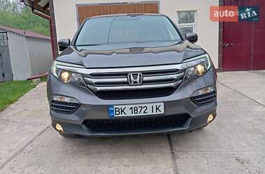 Позашляховик / Кросовер Honda Pilot 2016 в Рівному