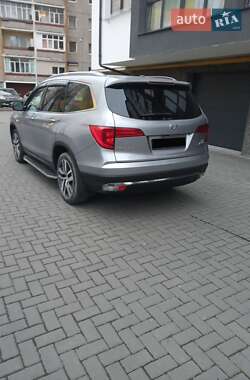 Внедорожник / Кроссовер Honda Pilot 2017 в 