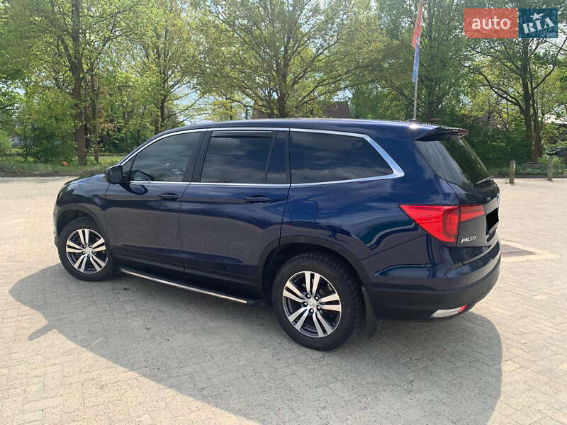 Внедорожник / Кроссовер Honda Pilot 2016 в Киеве