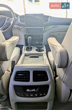 Позашляховик / Кросовер Honda Pilot 2016 в 