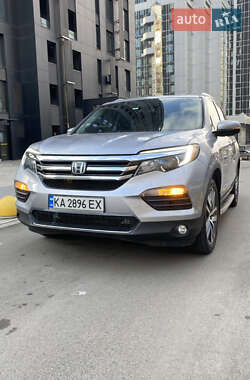 Внедорожник / Кроссовер Honda Pilot 2017 в 