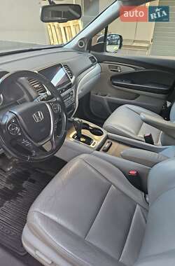 Внедорожник / Кроссовер Honda Pilot 2015 в 