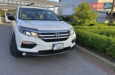 Внедорожник / Кроссовер Honda Pilot 2018 в 