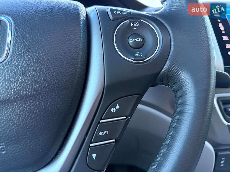 Внедорожник / Кроссовер Honda Pilot 2016 в Одессе
