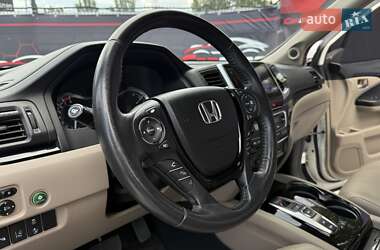 Внедорожник / Кроссовер Honda Pilot 2017 в 