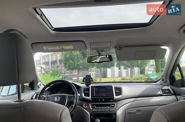 Внедорожник / Кроссовер Honda Pilot 2017 в 