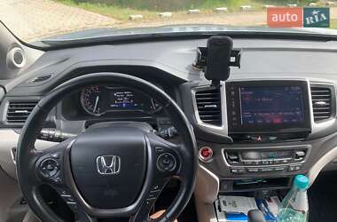 Внедорожник / Кроссовер Honda Pilot 2017 в 
