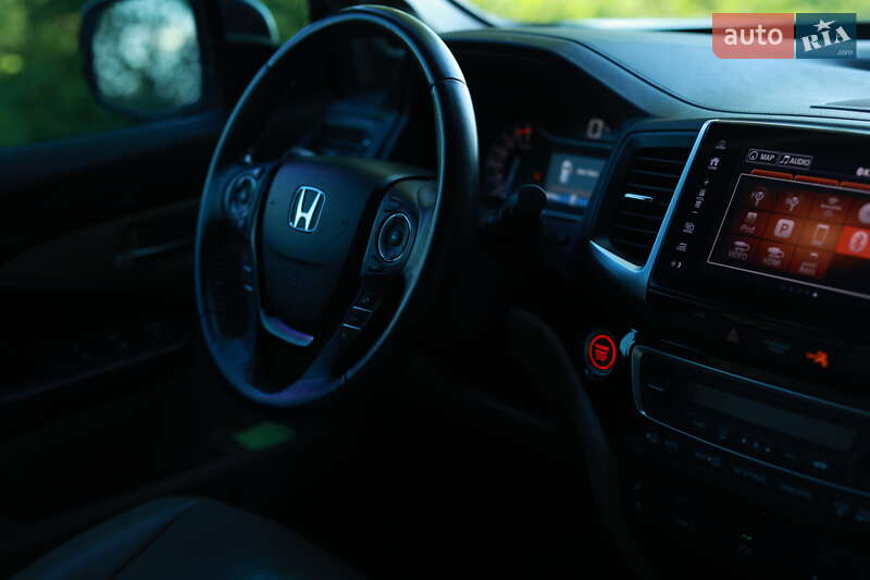 Внедорожник / Кроссовер Honda Pilot 2017 в Лубнах