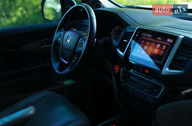 Внедорожник / Кроссовер Honda Pilot 2017 в 