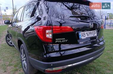 Внедорожник / Кроссовер Honda Pilot 2017 в 