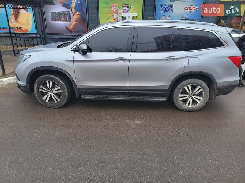 Внедорожник / Кроссовер Honda Pilot 2017 в Полтаве фото 2 Внедорожник / Кроссовер Honda Pilot 2017 в Полтаве