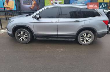 Внедорожник / Кроссовер Honda Pilot 2017 в 