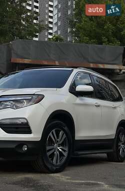 Внедорожник / Кроссовер Honda Pilot 2017 в 