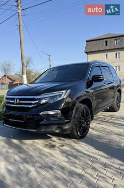 Внедорожник / Кроссовер Honda Pilot 2017 в 