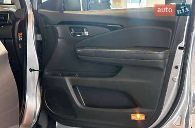 Внедорожник / Кроссовер Honda Pilot 2018 в 