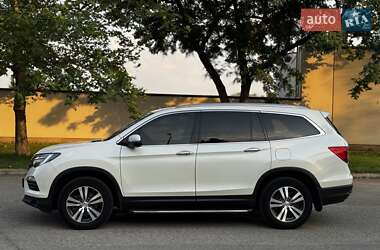 Внедорожник / Кроссовер Honda Pilot 2017 в 