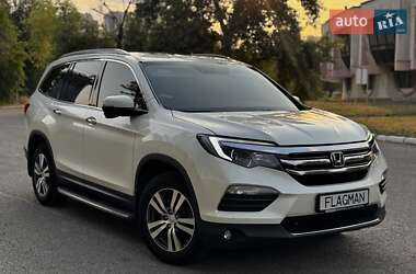 Внедорожник / Кроссовер Honda Pilot 2017 в 