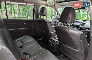 Внедорожник / Кроссовер Honda Pilot 2017 в 