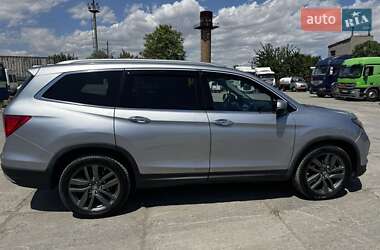 Внедорожник / Кроссовер Honda Pilot 2017 в 