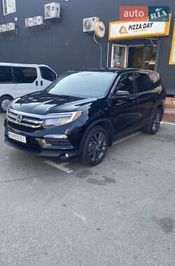 Позашляховик / Кросовер Honda Pilot 2017 в Києві