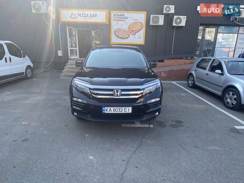 Внедорожник / Кроссовер Honda Pilot 2017 в Киеве