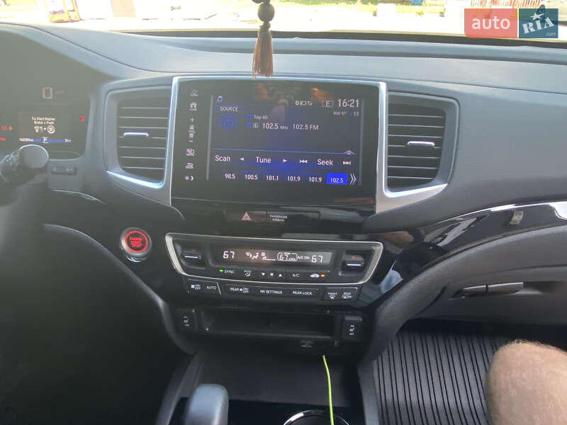 Внедорожник / Кроссовер Honda Pilot 2017 в Киеве