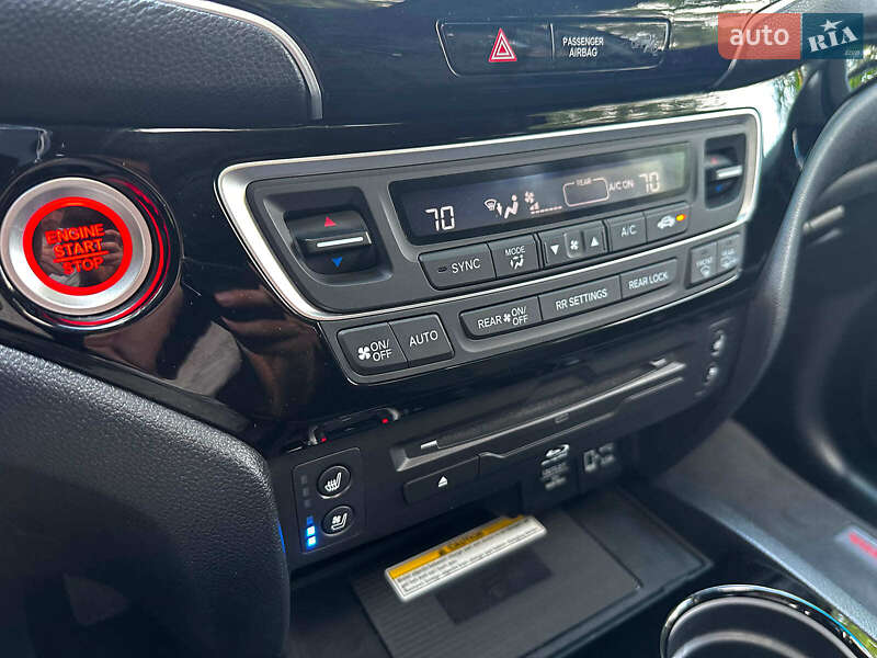 Внедорожник / Кроссовер Honda Pilot 2019 в Киеве