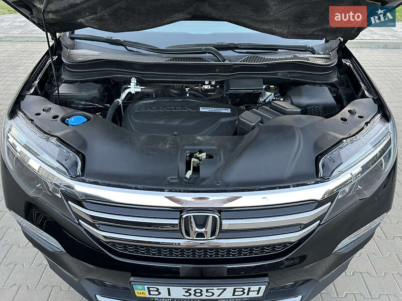 Внедорожник / Кроссовер Honda Pilot 2017 в Киеве