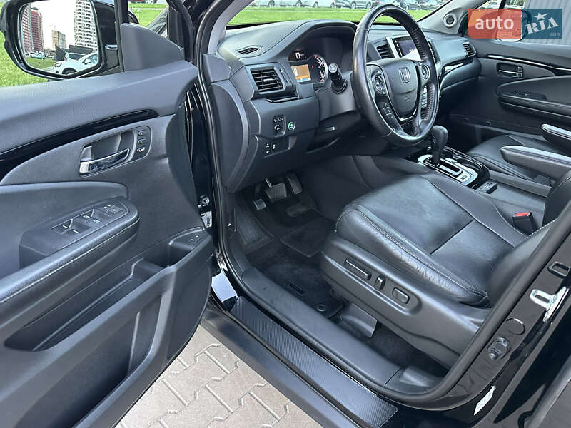 Внедорожник / Кроссовер Honda Pilot 2017 в Киеве