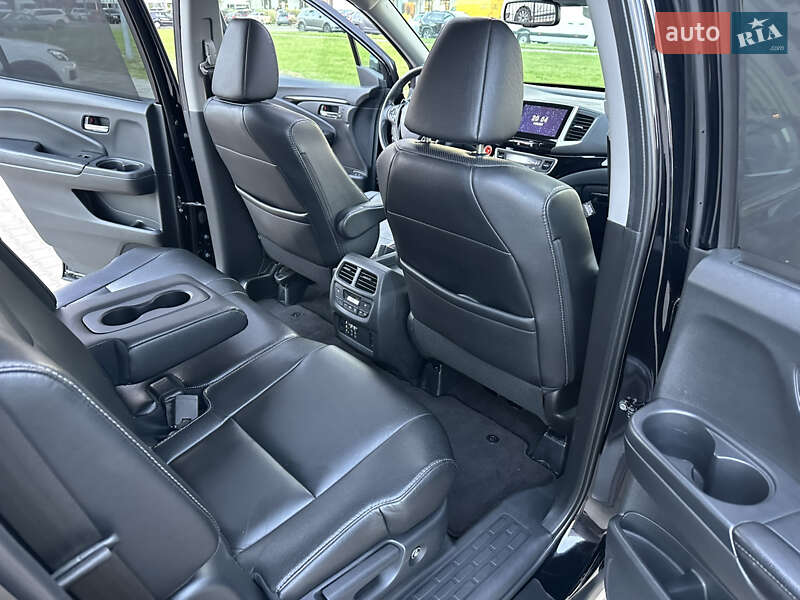 Внедорожник / Кроссовер Honda Pilot 2017 в Киеве