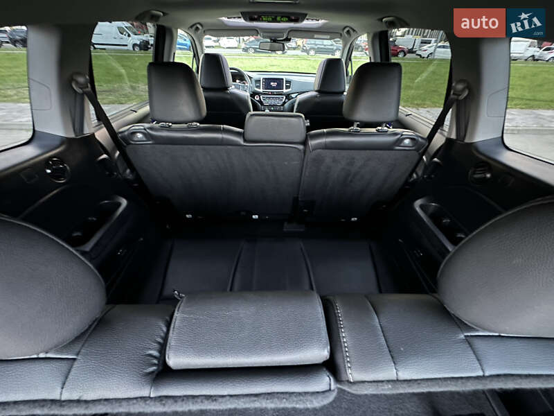 Внедорожник / Кроссовер Honda Pilot 2017 в Киеве