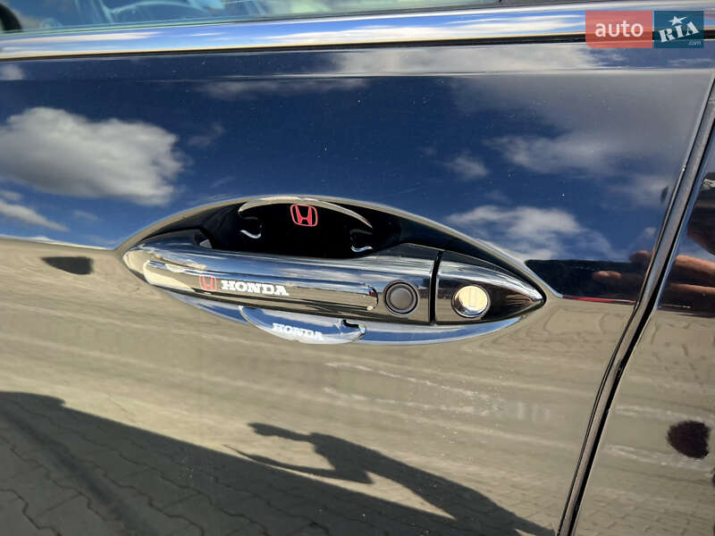 Внедорожник / Кроссовер Honda Pilot 2017 в Киеве фото 16 Внедорожник / Кроссовер Honda Pilot 2017 в Киеве