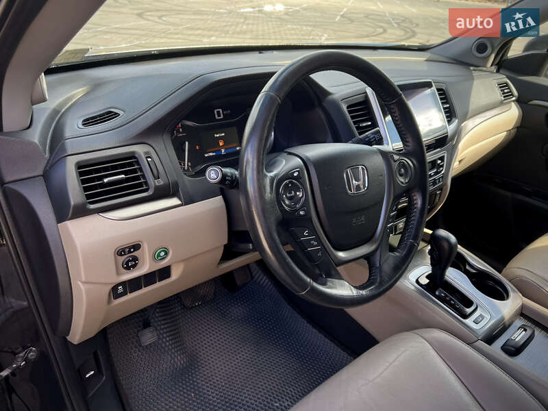 Внедорожник / Кроссовер Honda Pilot 2017 в Киеве фото 20 Внедорожник / Кроссовер Honda Pilot 2017 в Киеве