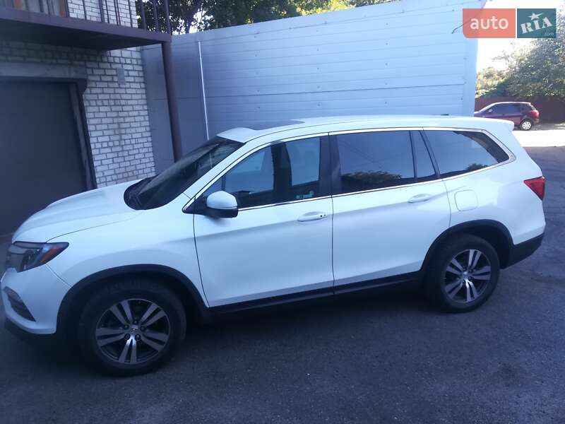 Внедорожник / Кроссовер Honda Pilot 2018 в Полтаве