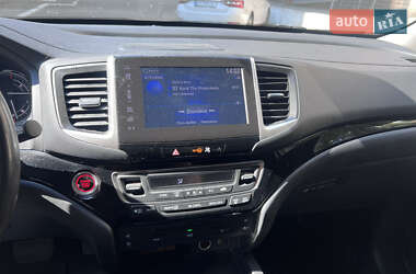 Позашляховик / Кросовер Honda Pilot 2017 в 