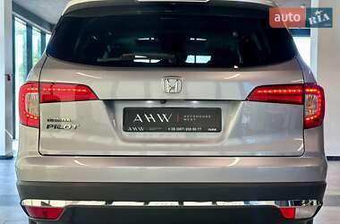 Позашляховик / Кросовер Honda Pilot 2018 в 