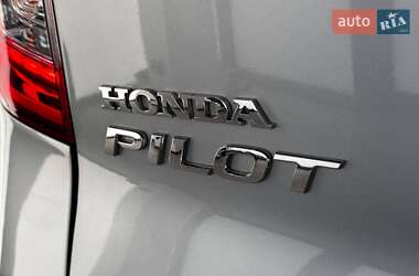 Позашляховик / Кросовер Honda Pilot 2018 в 