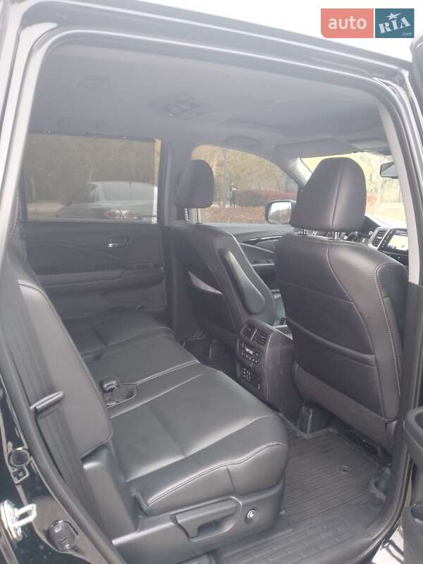 Позашляховик / Кросовер Honda Pilot 2018 в Дніпрі