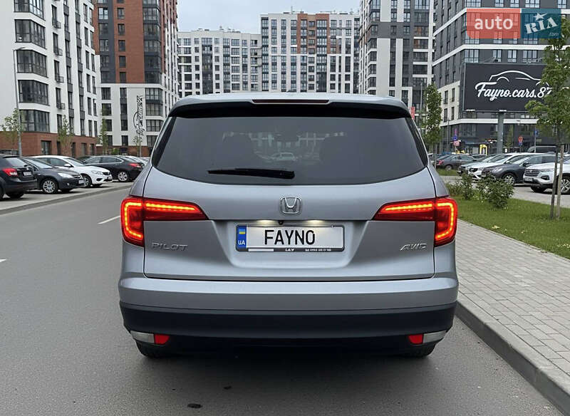 Позашляховик / Кросовер Honda Pilot 2017 в Києві