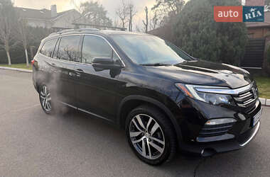 Внедорожник / Кроссовер Honda Pilot 2017 в Киеве