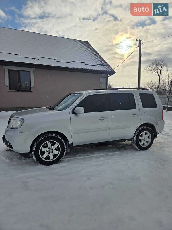 Внедорожник / Кроссовер Honda Pilot 2008 в Хороле