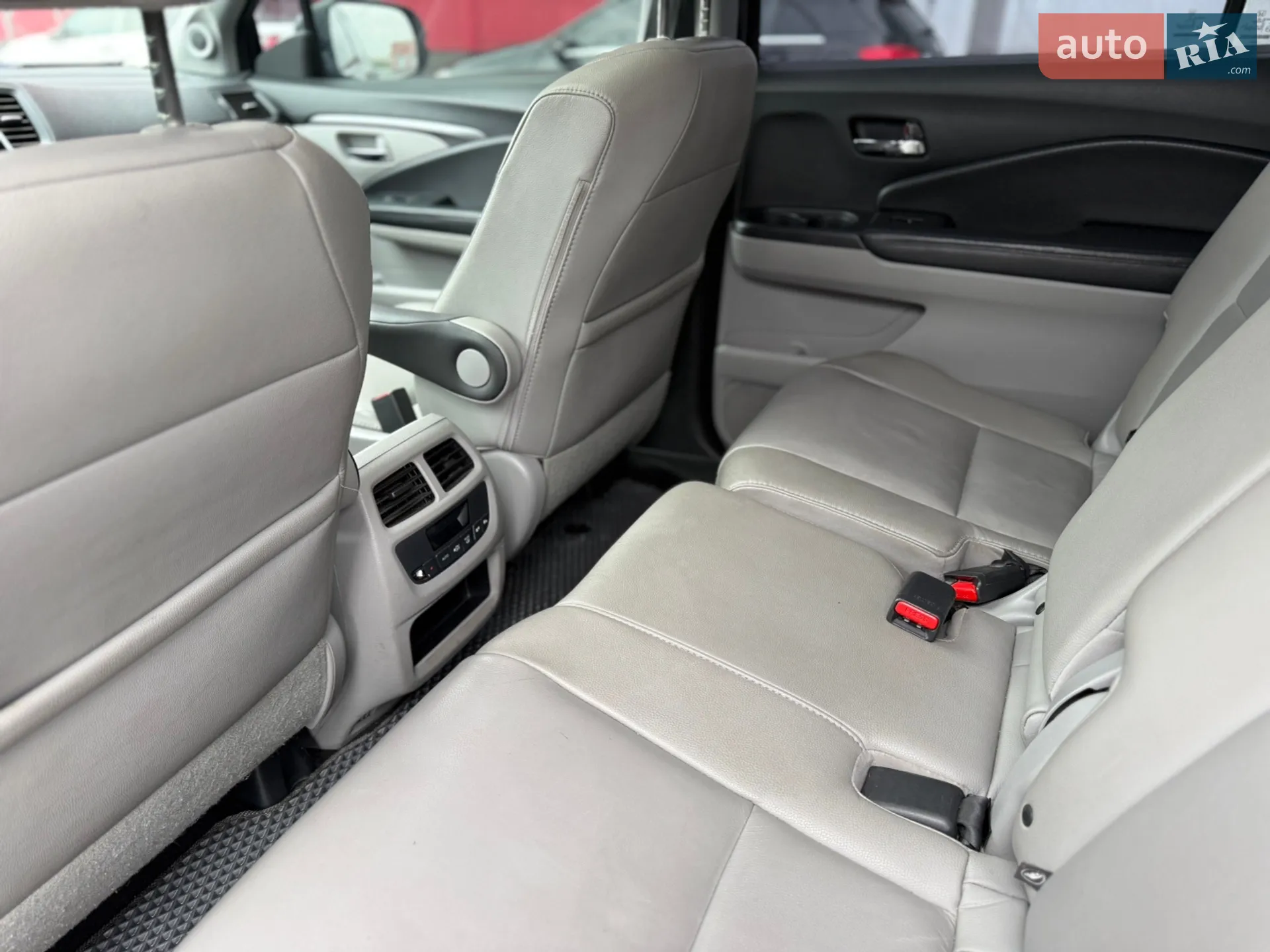 2016 Honda Pilot - мініатюра 12