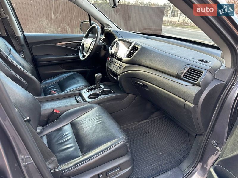 Внедорожник / Кроссовер Honda Pilot 2017 в Киеве