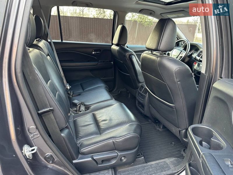 Внедорожник / Кроссовер Honda Pilot 2017 в Киеве